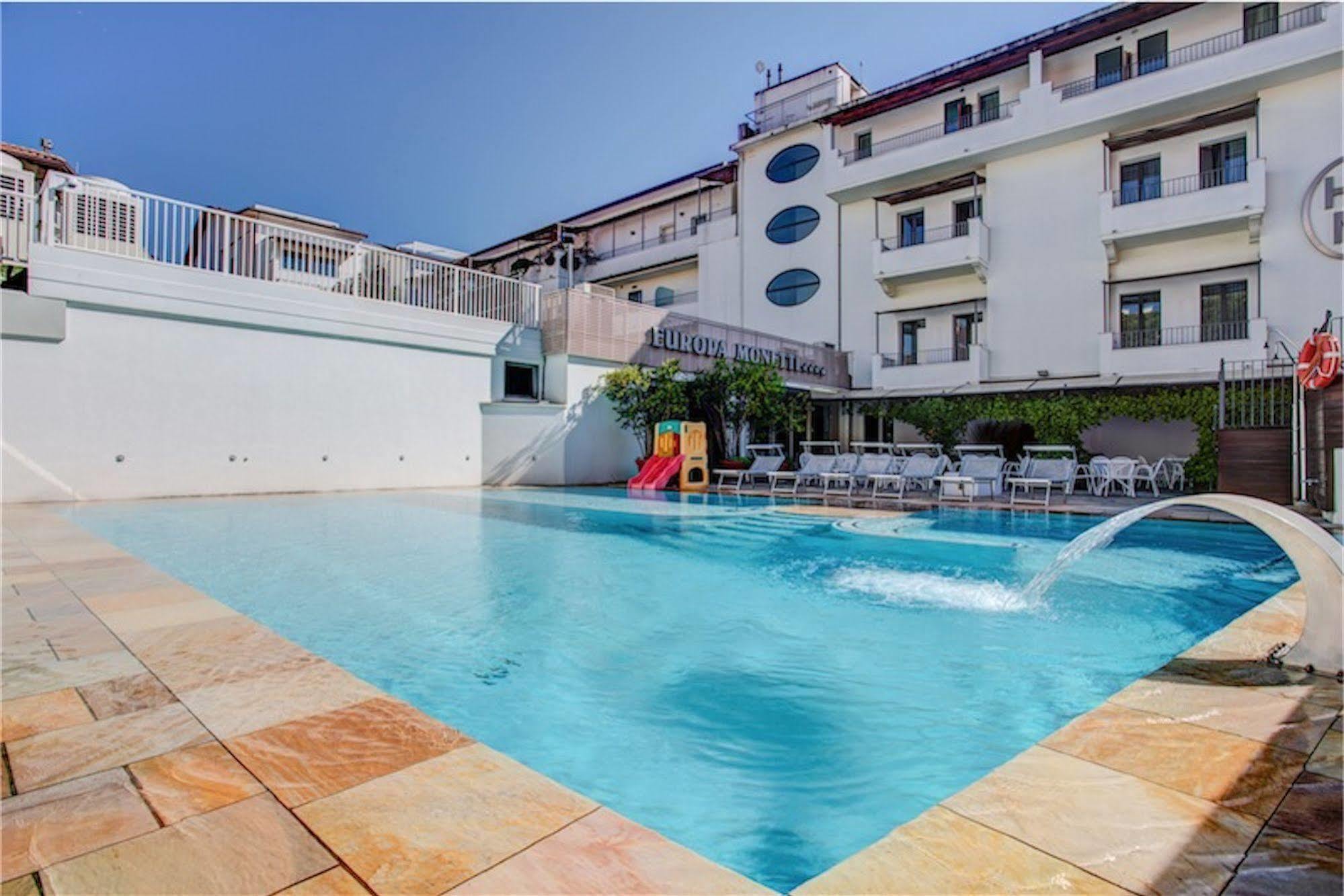 Europa Monetti 4*